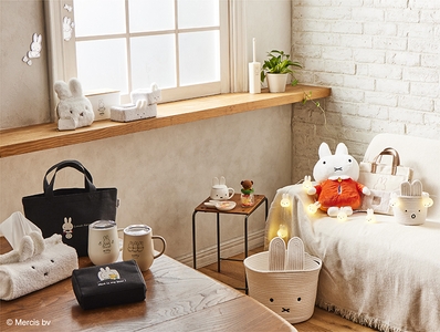 ywzAyZSBIr9uggllHHor.jpg?w=940&h=940