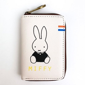 yx6ogYAXq91cy4oiyidY.jpg?w=940&h=940