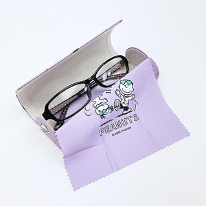 スヌーピーのメガネケース