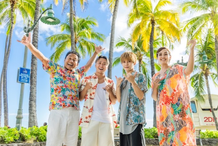 (左から)内野亮、大野雄大、岩岡徹、サーシャ