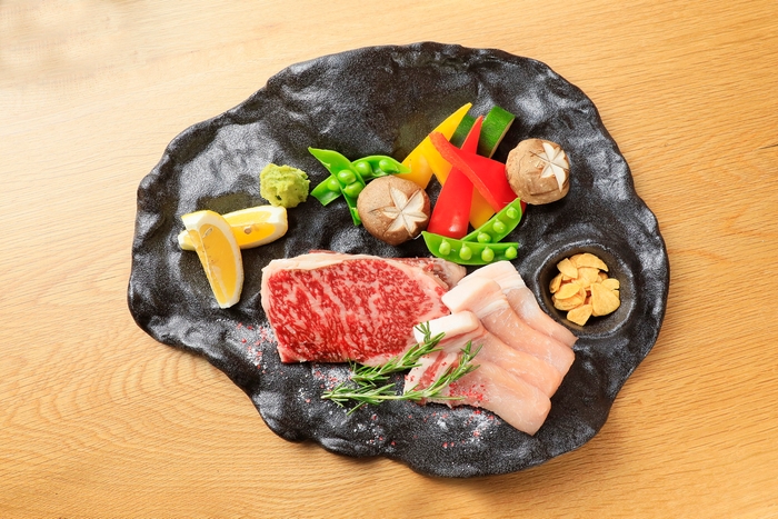 国産牛リブロース＆豚ロースを石焼で愉しむ会席