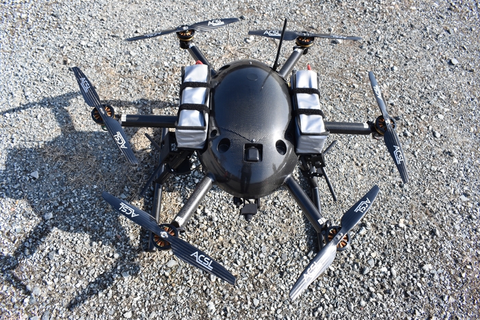 <実証に用いた中型ドローン ACSL-PF2>