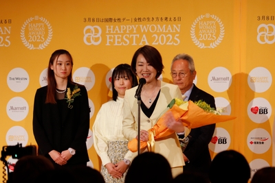 zJe1KQ0mLCJSuX8FDOsz.jpg?w=940&h=940