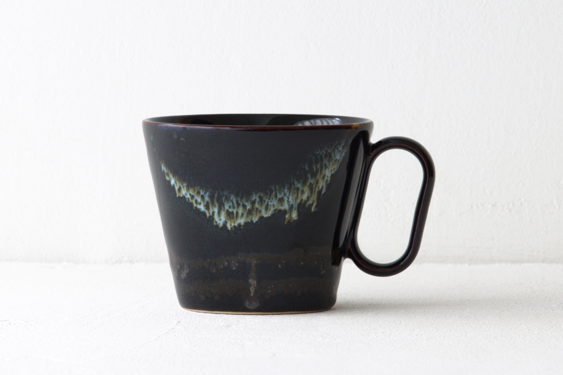 生涯を添い遂げるマグ 小峰焼 八衛門窯 ブラック