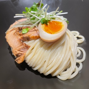 zMqAtLZh0SEgcUDPptX1.jpeg?w=940&h=940