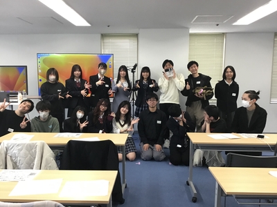 zOdhIi9H5nrPVWlEv85P.jpg?w=940&h=940