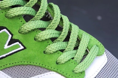 その足の胼胝、靴紐が原因かも!?シューズのフィット感は靴紐で変わる!