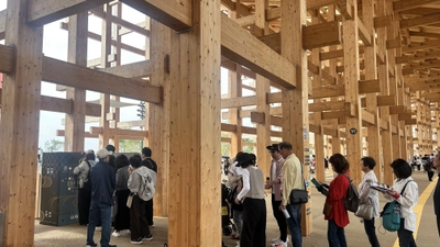 大阪・関西万博開幕から1ヶ月、 給水スポット給水回数100万回突破！ 会場で広がる行動変容。 マイボトル“給水”が「熱中症予防」対策へ