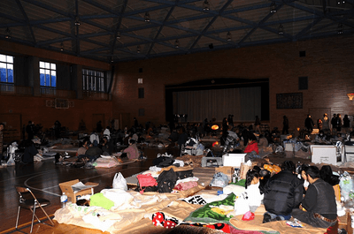 学校など69の避難所を開設