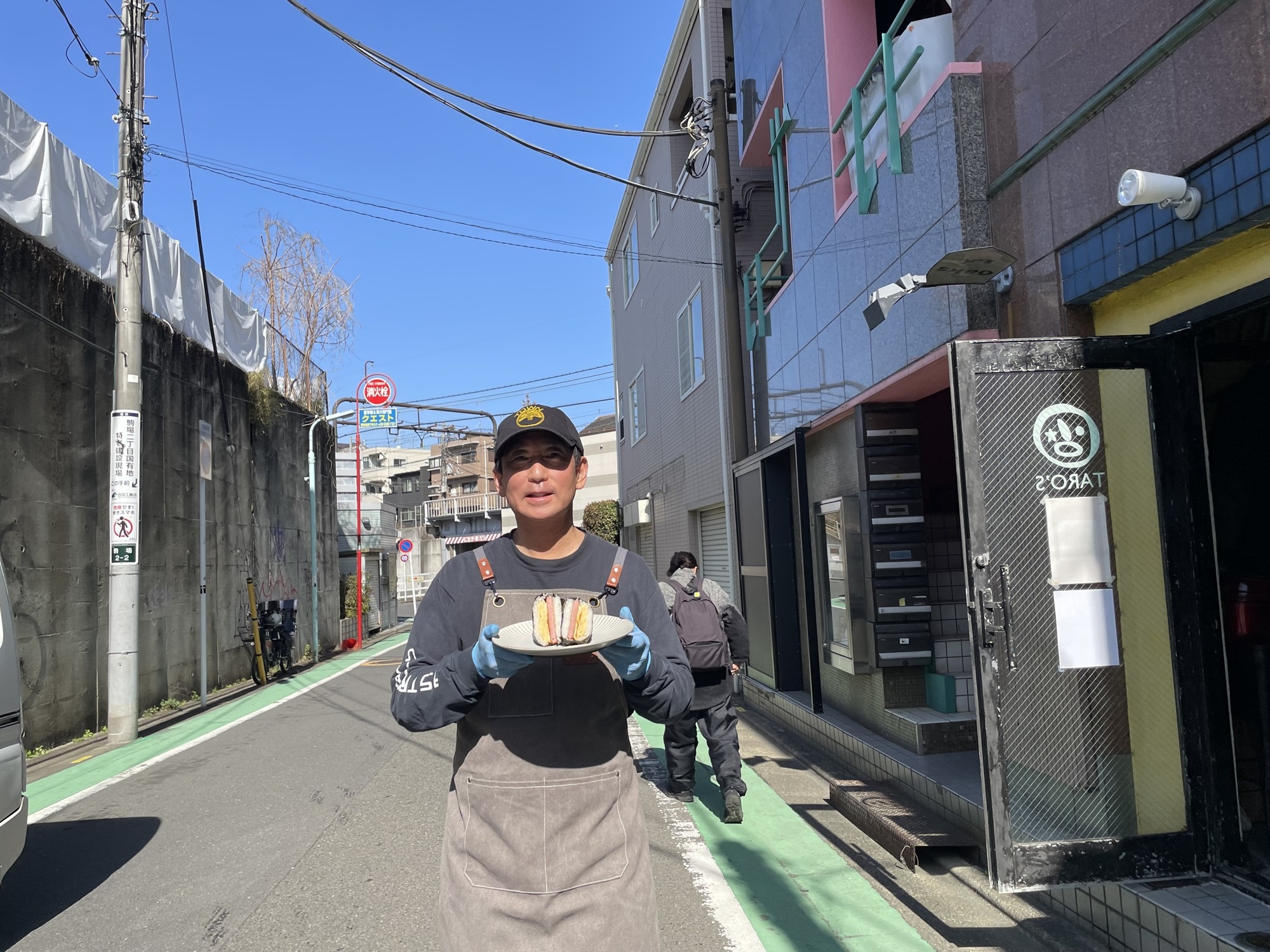 ハリウッドで30年活躍したクリエイターが東京・駒場東大前で「おにぎらず」を開発