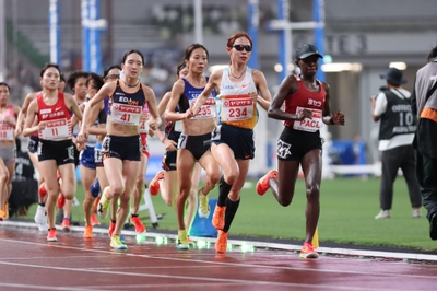 zbwZp0bEEGOiVozoerx3.jpg?w=940&h=940