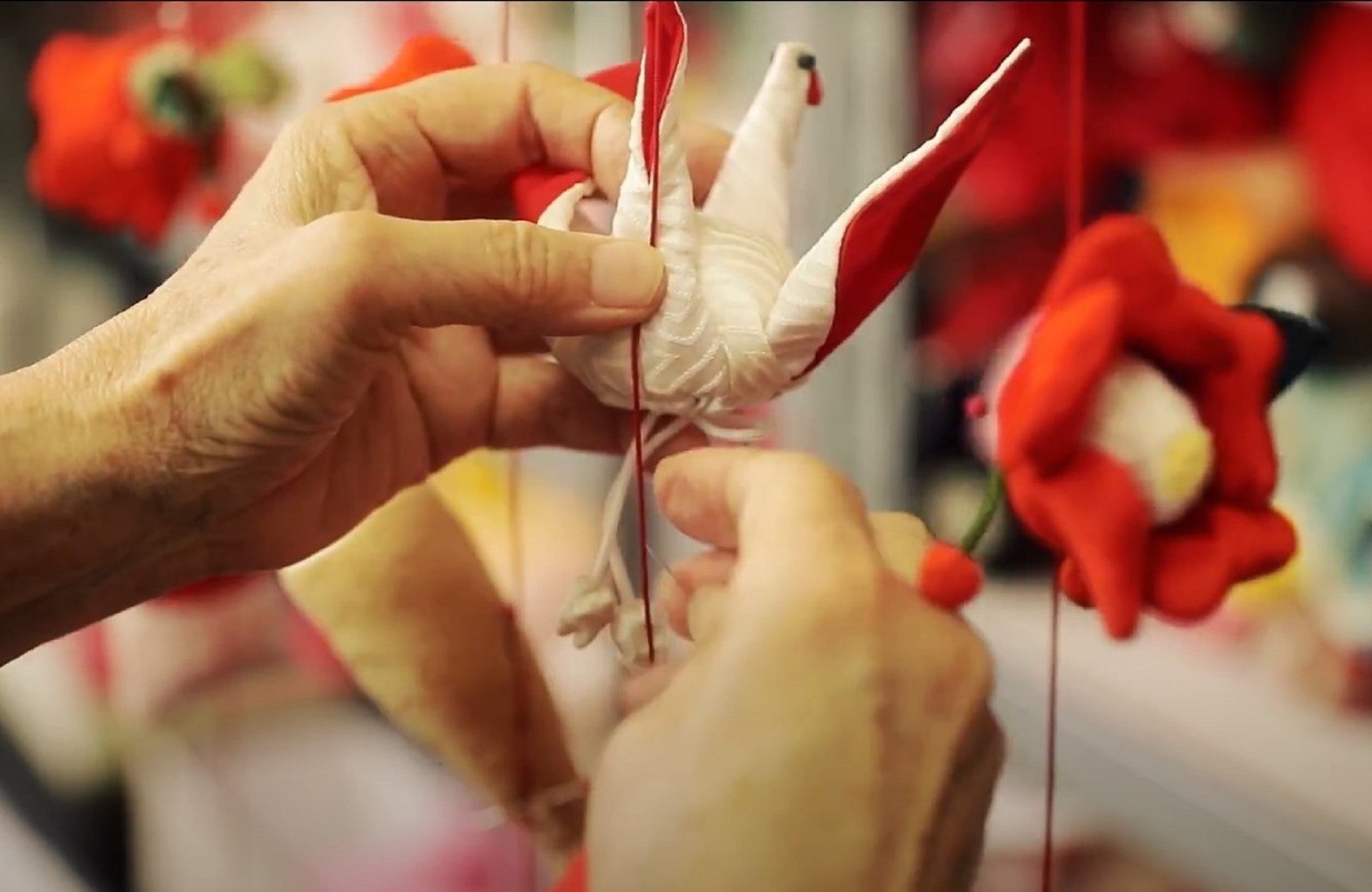 【界 伊東】「伊豆に伝わる『つるし飾り』づくり体験」開催 ~職人、生産者と行うご当地文化「手業のひととき」3年目に突入~|期間:2023年3月1日〜2024年2月29日