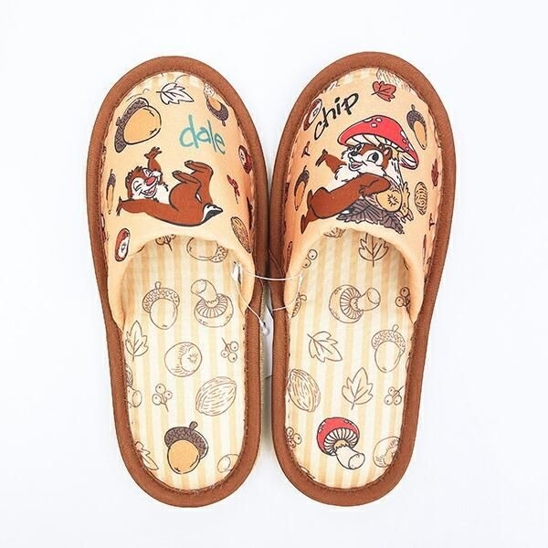 子どもっぽくならない！ディズニーのスリッパは、参観日やお客様用にも使える大人デザイン。