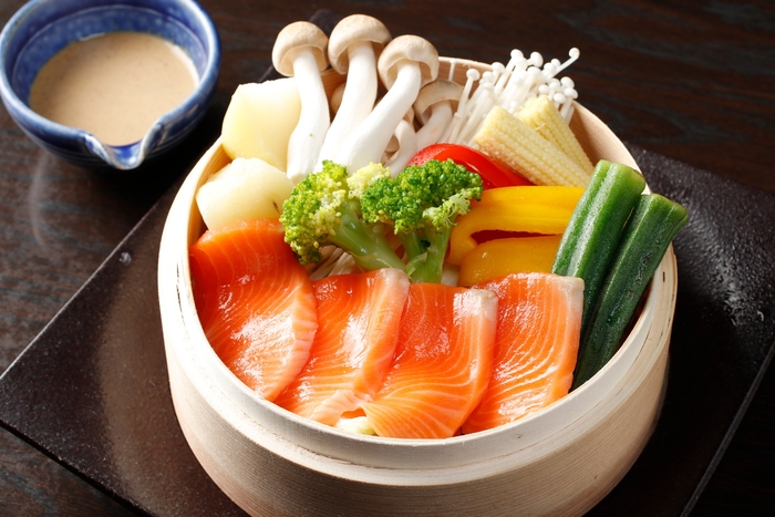「極上サーモンと彩り野菜せいろ」1,518円