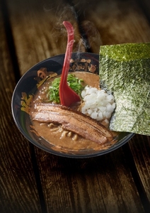 zqrVAVuPBuyqqjmzbOA4.jpeg?w=940&h=940