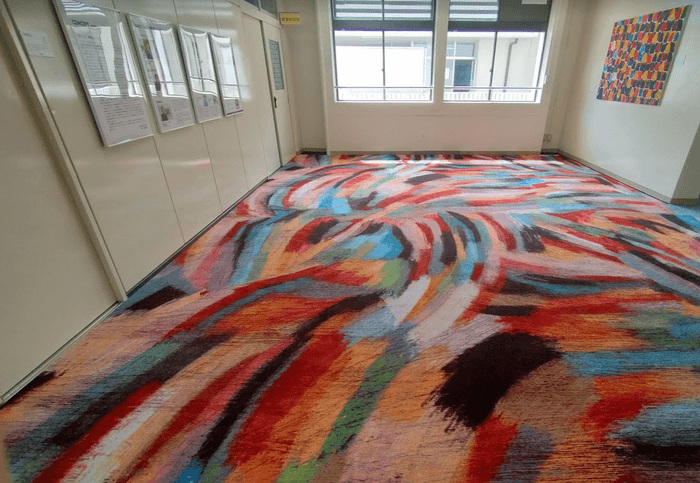 D&Iのシンボルとして設置した「アート・インテリア」