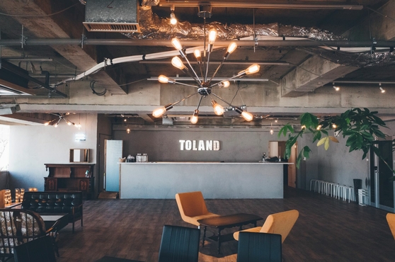 ㈱TOLAND