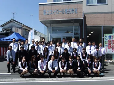 社員・メーカー全体写真