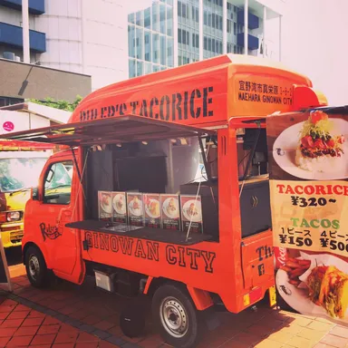 WATERWARSは食にもこだわる 1