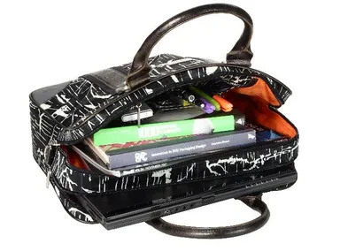 キャリー・プリント・トート　収納スペース