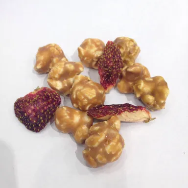 キャラメルラテといちご(ドライフルーツ)