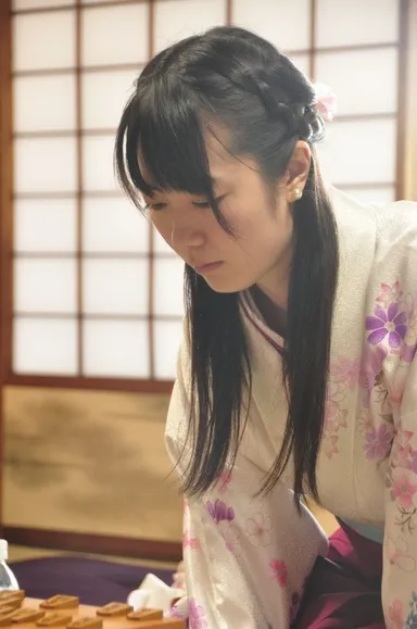 室谷由紀女流二段