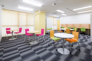 レ・ビューロー新橋駅前(フリースペース)