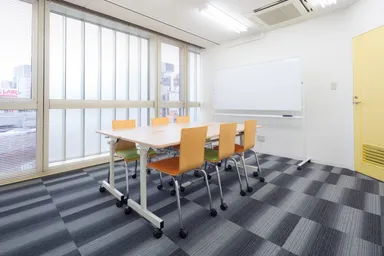 レ・ビューロー新橋駅前(会議室2)