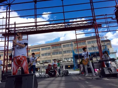 休憩中のサプライズバンド