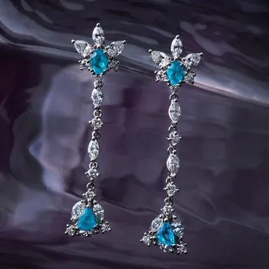 流れ星のようなパライバトルマリン