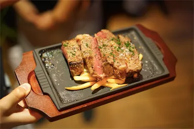 お肉料理も充実
