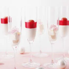 ヨーグルト×トマトコンポート　桃のムース カプレーゼ風