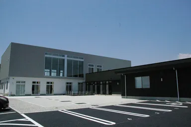 ソレイユ生活介護棟外観