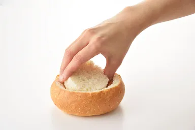 パンのくり抜き方