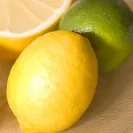 レモンはビタミンＣ、クエン酸、カリウムが豊富。