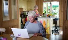 フレンド・リクエスト（原題：Friend Request Pending）