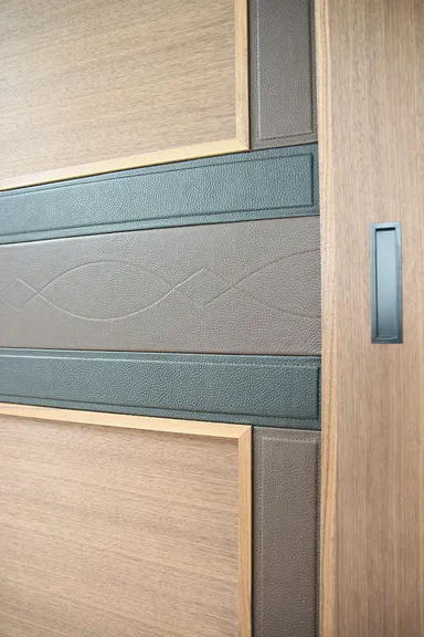 天然皮革ドア 2