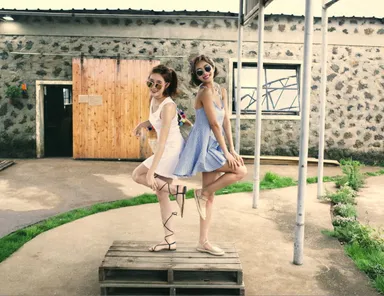 チェックバッククロス ストラップワンピース