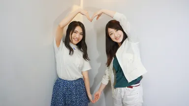 キュン距離ポーズの例