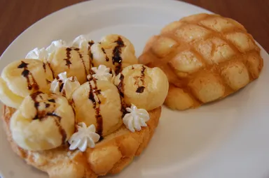 メロンパン六文銭サンド