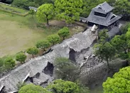 「feal」から徒歩5分にある熊本城の被災状況