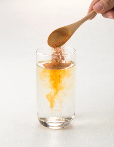 水でもサッと溶けるパウティー