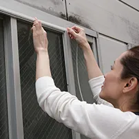 STEP2：仮貼り用両面テープを貼る