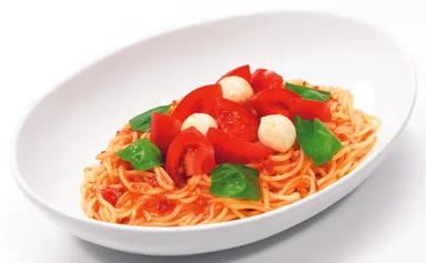 トマトとモッツァレラのサラダパスタ