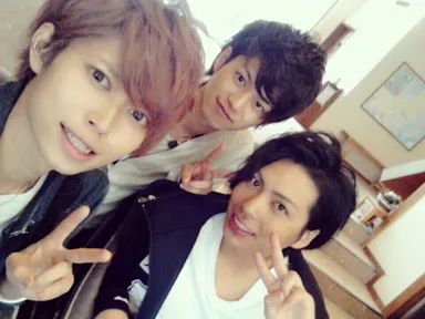 PV出演モデル(左から森 友二、石川 瞬間、岩月 大地)