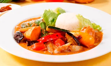 1日分の野菜を食べるココナッツカリー