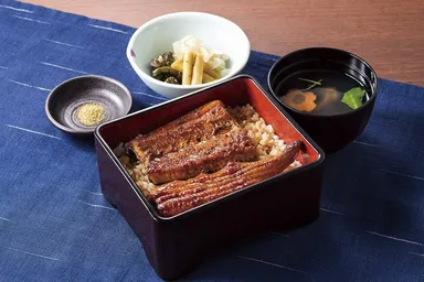 鹿児島県産うな重（吸い物付）