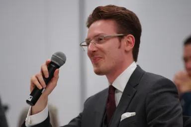 本講座の講師を務めるドラーチャ・ロバート