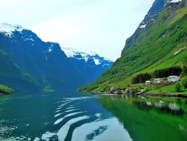 フィヨルド観光ツアー