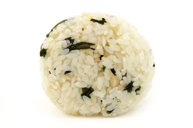 オレンジページ監修 いかとわかめご飯おにぎり